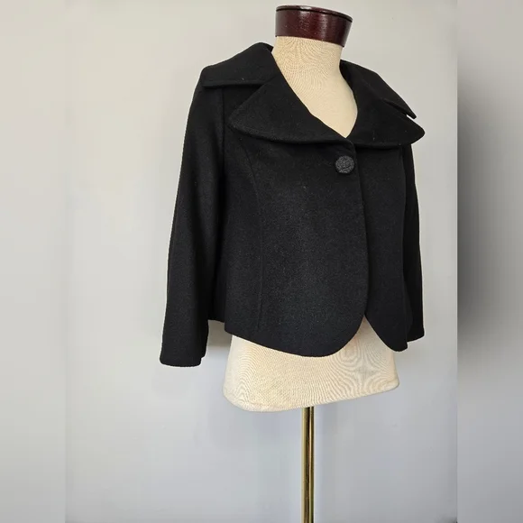TOBIAS NWT 100% Wool Cropped Black Women's Jacket. Size 2 - Picture 2 of 16